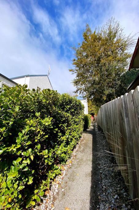 Hideaway Rima - In The Cbd Lägenhet Queenstown Exteriör bild